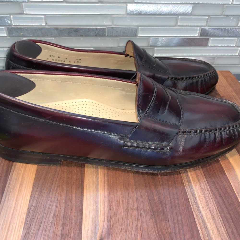 Classic Cole Haan Men’s slip on loafers size 9.5